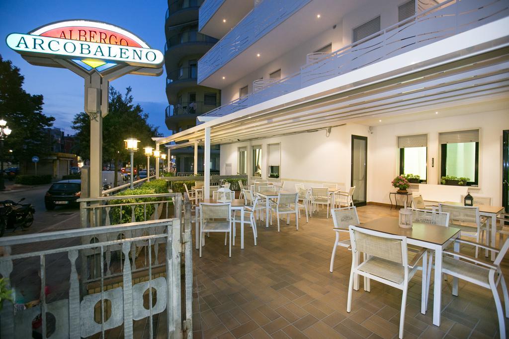 Albergo Arcobaleno Sottomarina Exteriör bild